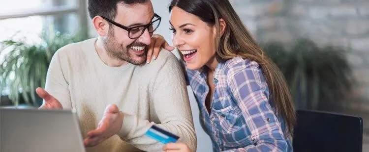 Quelle est la différence entre une néo-banque et une banque en ligne ?