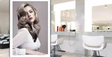 Portrait femme blonde salon de coiffure