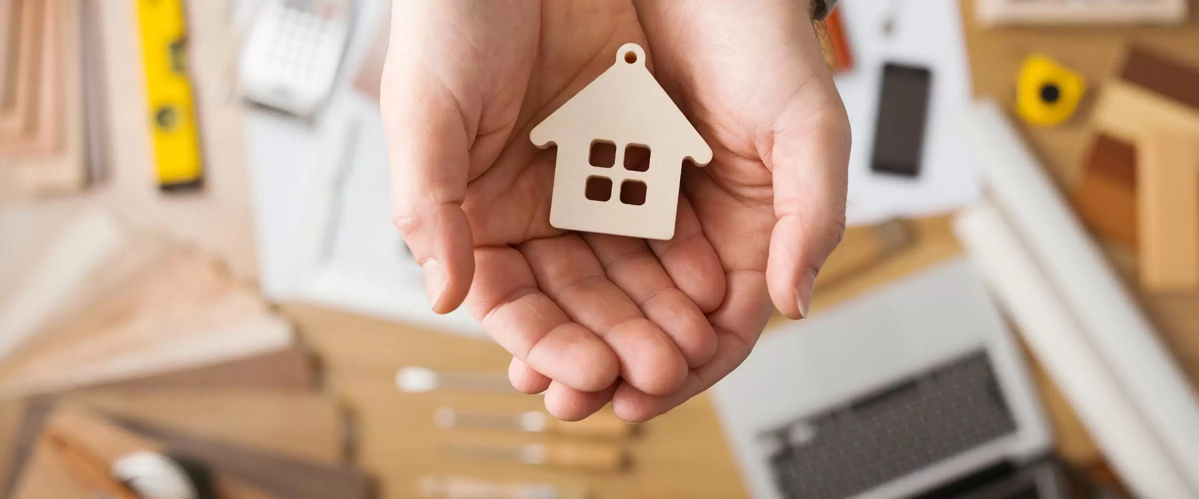 Travaux immobiliers réalisés par une entreprise étrangère : comment s’applique la TVA ?